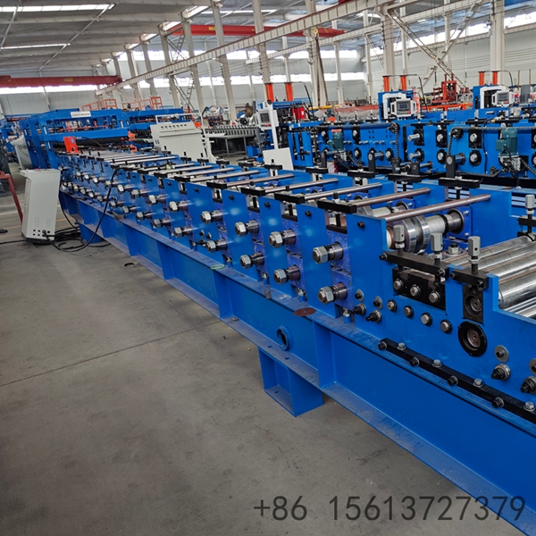 Equipamento industrial de conforma&ccedil;&atilde;o a frio com estrutura robusta em a&ccedil;o H-450
