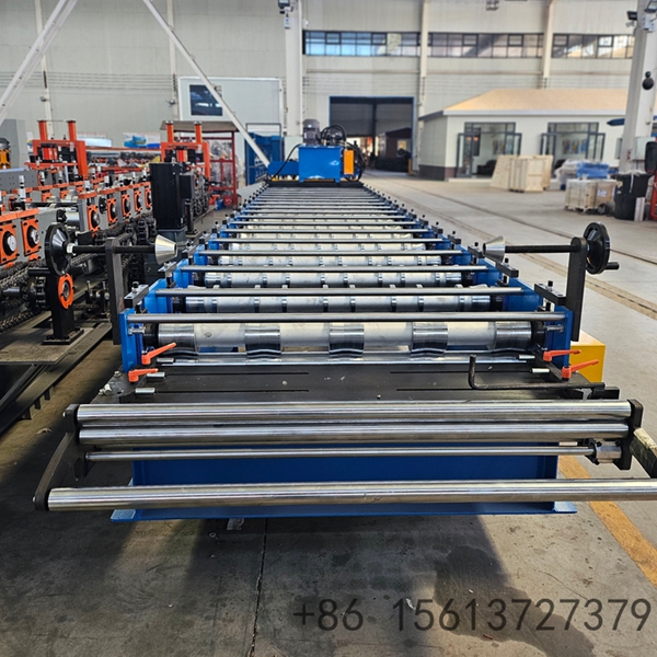 High-speed glazed metal roofing sheet forming machine