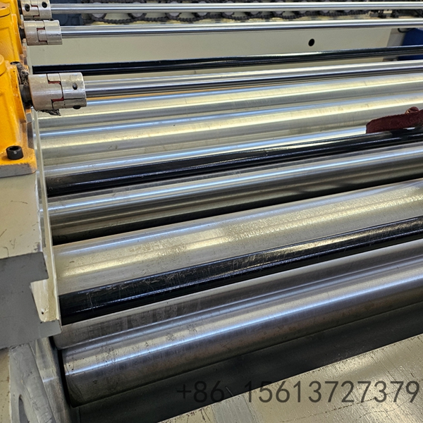 Multi-roller metal sheet straightener for precision flattening.