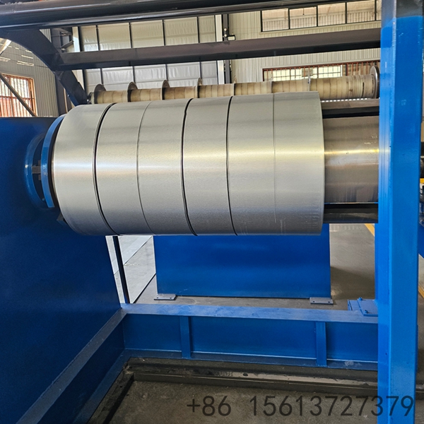 Heavy-duty metal slitting machine featuring precision rotary shear blades and hydraulic system.