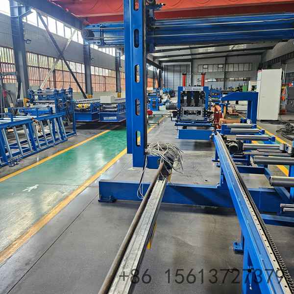 Automatic metal roof panel stacker with servo motor system