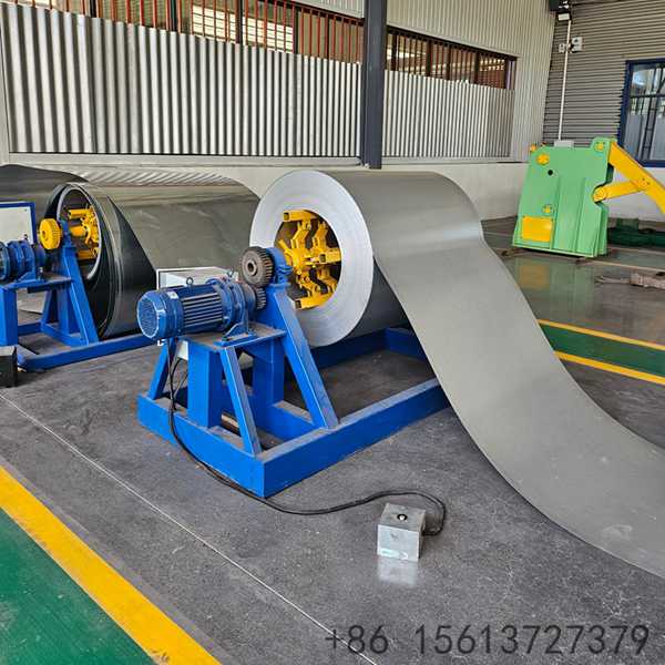 Heavy-duty metal slitting machine featuring precision rotary shear blades and hydraulic system.