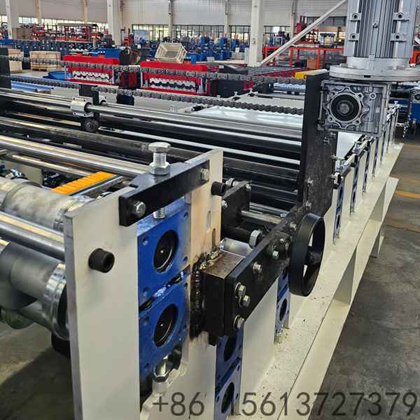 Dual-layer roller stations of the double-layer cold roll former for trapezoidal roof tile, enabling simultaneous production of two different profiles.