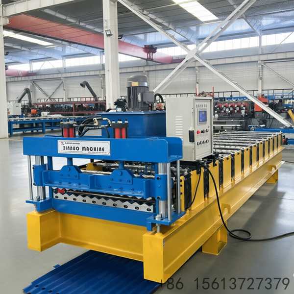 Equipamento industrial para fabricação de perfis de aço curvo para coberturas