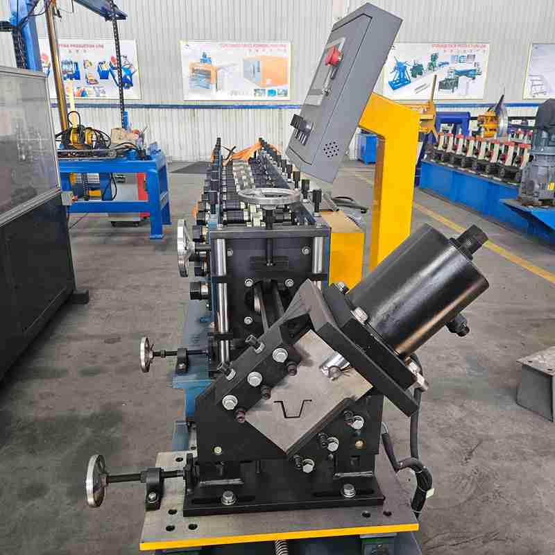 Professional omega profile roll forming machine for modern construction materials