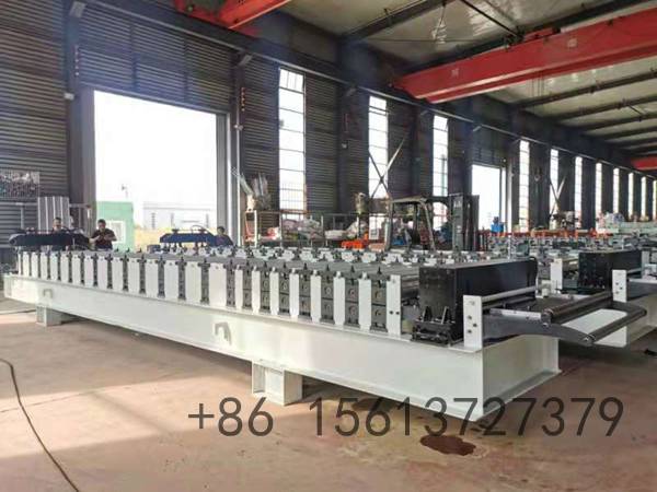 Heavy-duty steel deck manufacturing equipment featuring automatic hydraulic cutting systems and precision roller stations for TR4 profiles.