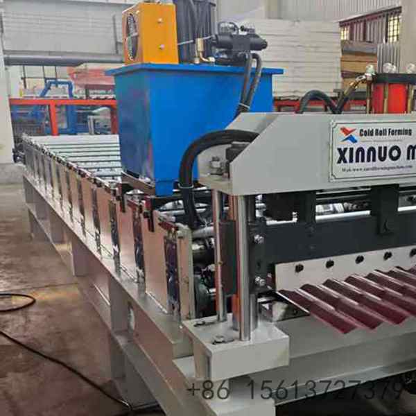 Heavy-duty corrugated iron roofing sheet making equipment featuring automatic hydraulic cutting systems and precision roller stations.