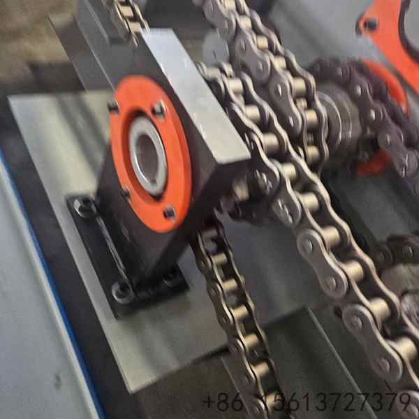 Heavy-duty welded steel frame structure of the hydraulic purlin machine ensuring maximum stability