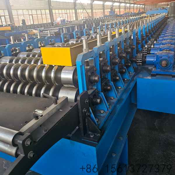 Hydraulic uncoiler and servo feeding system working seamlessly with the corrugated roll forming line