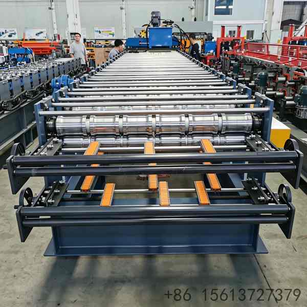 Hydraulic pressing system integrated into the double-layer machine for creating elegant glazed tile patterns