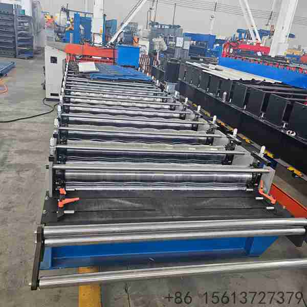 High-grade 45# steel rollers with hard chrome plating for extended service life and consistent forming quality