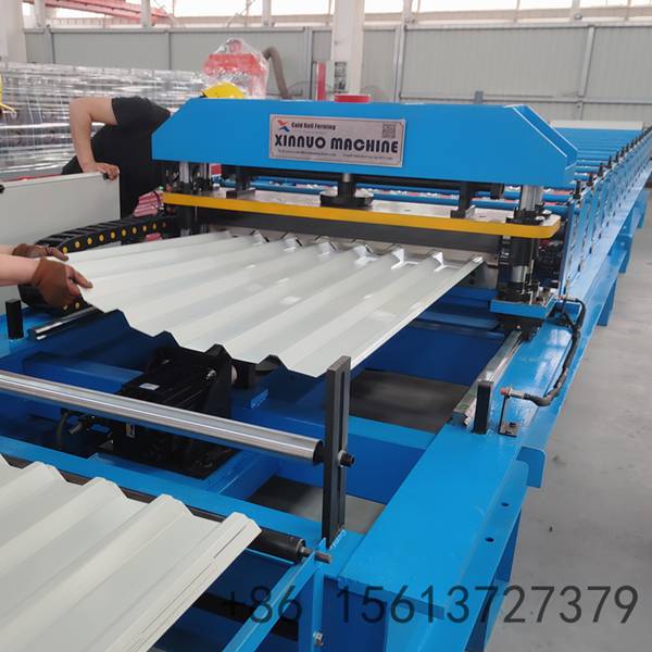 Telhas metálicas trapezoidais acabadas com corte perfeito produzidas pela máquina com controle servo