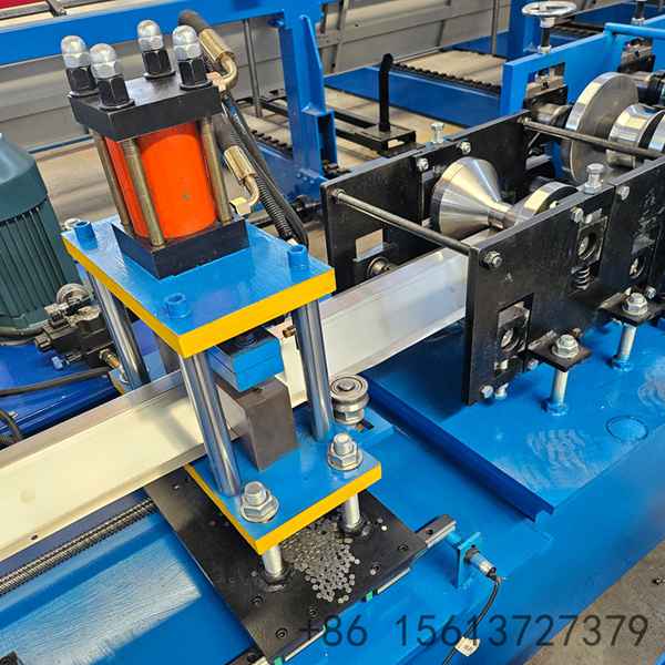 Fully automatic Ridge Cap Roll Forming Machine production line, demonstrating the complete workflow from decoiling and roll forming to automatic cutting.