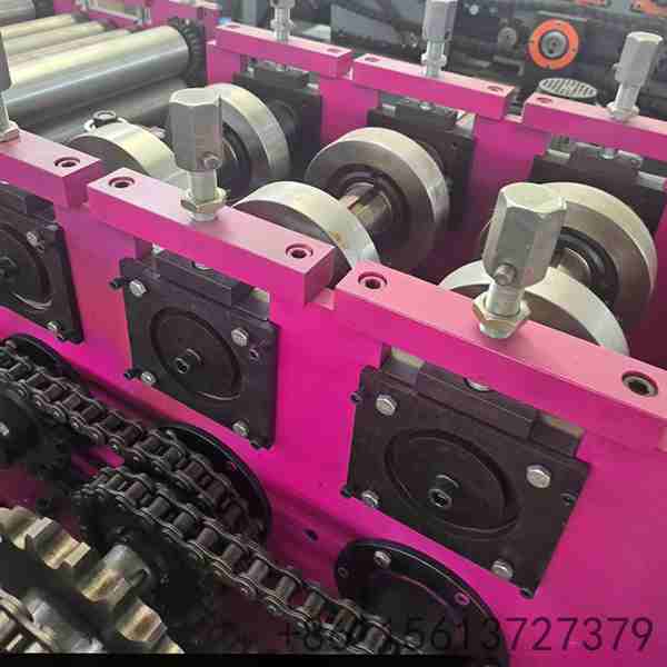 Finished galvanized C and Z purlins produced by the high-speed automatic roll forming equipment