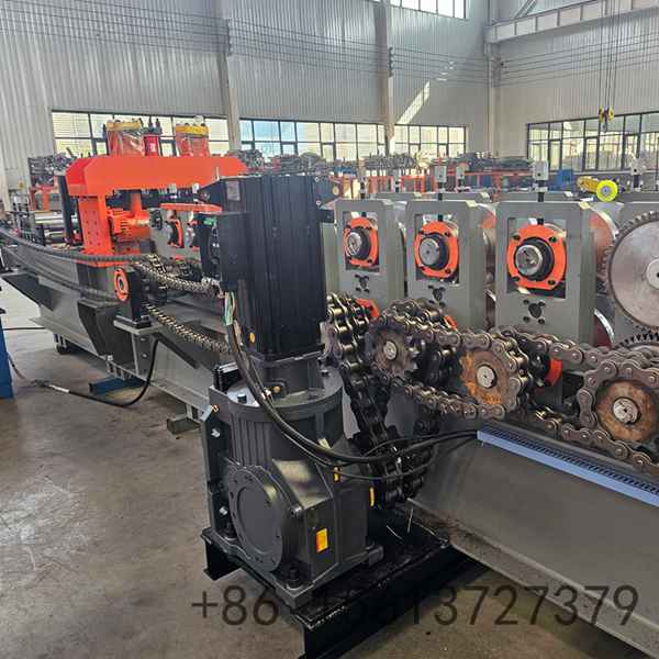 Hydraulic automatic punching and cutting system integrated into the CZ machine for exact hole placement and length