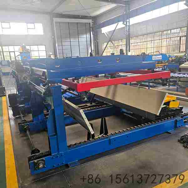 Automatic stacker palletizer roll forming machine designed for continuous production of warehouse storage racks