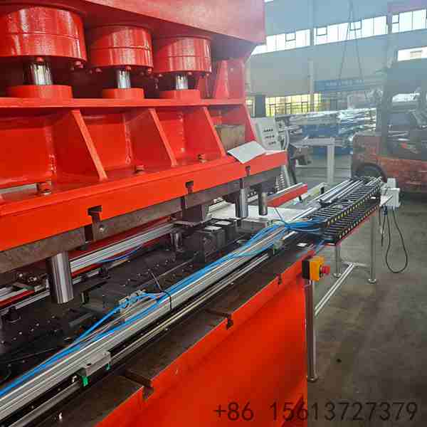 Industrial hydraulic punching system for switchgear cabinet frame production.