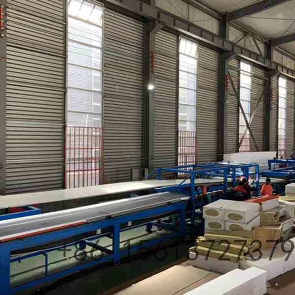 Automatic glue spraying and laminating system ensuring strong bonding between steel sheets and insulation cores