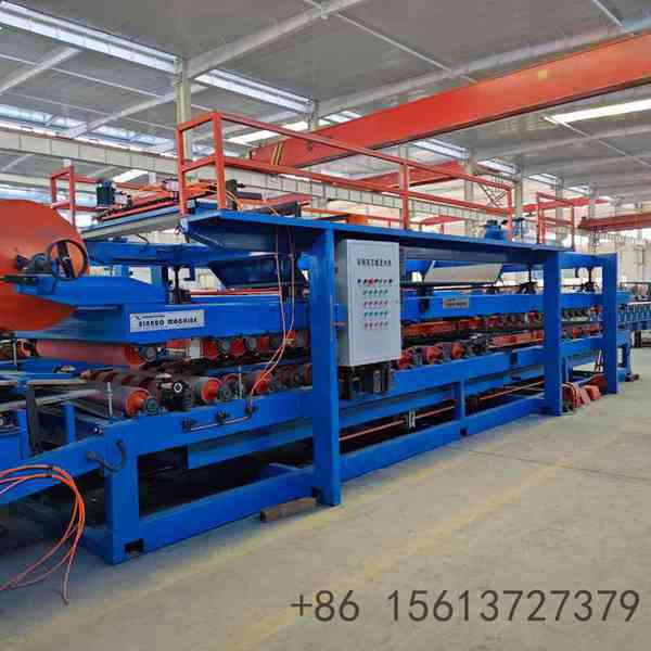Advanced EPS and rock wool core feeding system working seamlessly with the Z-Lock sandwich panel production line
