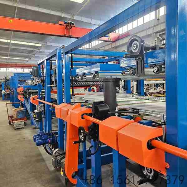 Heavy-duty welded steel frame structure of the sandwich panel machine ensuring maximum stability during high-speed operation