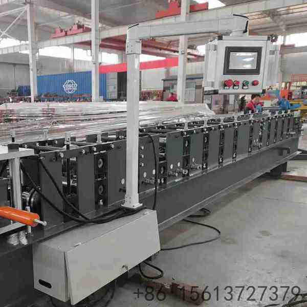 Multi-size adjustable forming stations for versatile production of different CU purlin specifications.