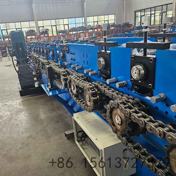 High-capacity hydraulic decoiler and feeding guide system working seamlessly with the heavy-duty steel structure roll former