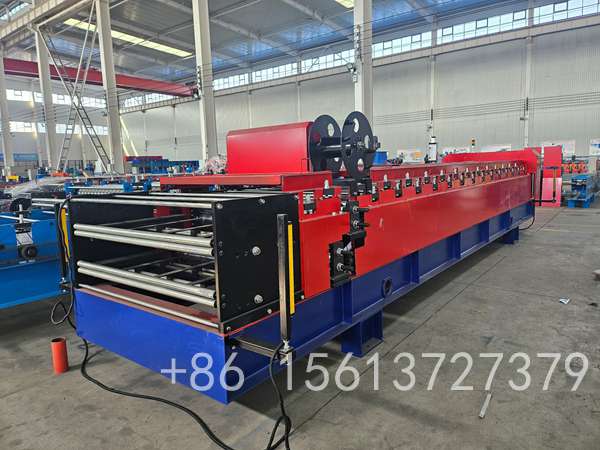 Lower layer roll forming station seamlessly producing steep-pitch TP25 IBR corrugated trapezoidal sheets