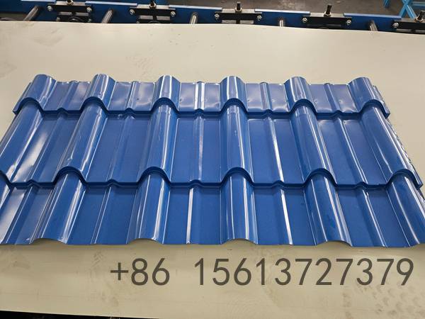 Hydraulic pressing station applying high pressure to create authentic glazed tile textures on steel sheets