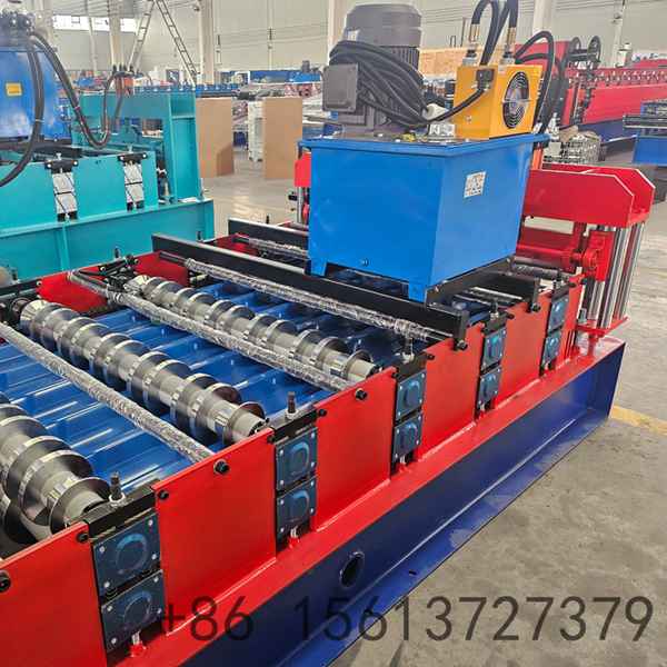 Reinforced steel base frame providing exceptional stability during continuous high-speed IBR sheeting operation