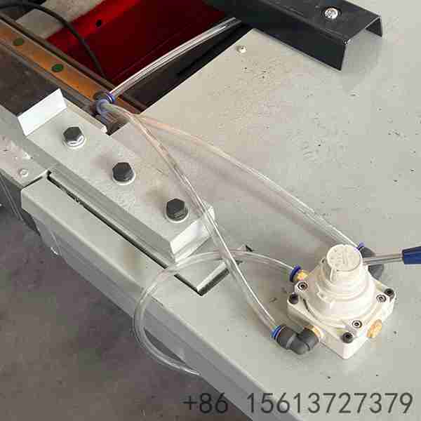 Precision slitting and stretching station transforming solid steel sheets into expanded metal mesh