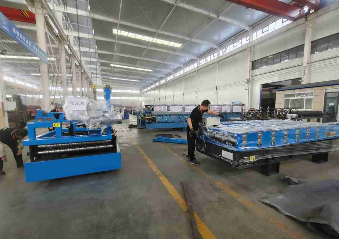 Precision roll forming station shaping the trapezoidal profile with high-grade forged rollers
