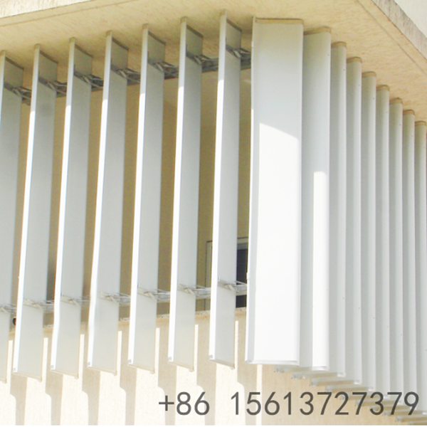 estacao-de-conformacao-de-precisao-para-perfis-brise-solar