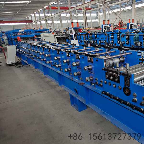 maquina-perfiladeira-de-perfil-C-para-producao-de-estruturas-metalicas