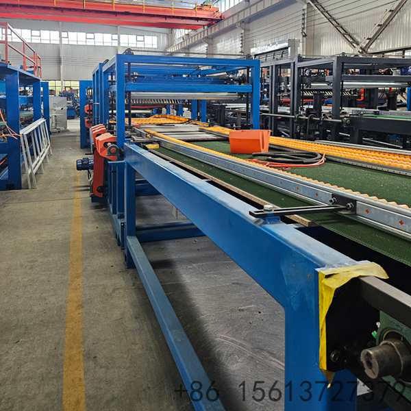 sistema-de-desenrolador-hidraulico-para-bobinas-de-aco-galvanizado-ou-aluzinc-com-capacidade-de-carga-e-precisao-na-alimentacao