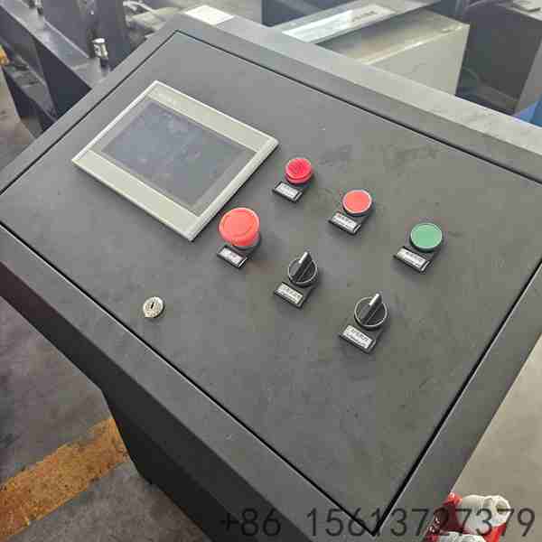 systeme-de-conformation-a-trois-niveaux-permettant-de-produire-trois-profils-differents-avec-une-seule-machine