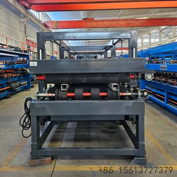 painel-de-controle-PLC-avancado-com-tela-sensivel-ao-toque-para-automacao