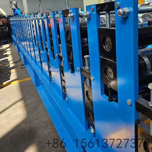 estacao-de-conformacao-de-precisao-para-steel-decks-metalicos