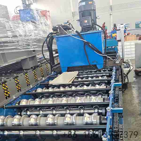 metal-roofing-glazed-tile-press-machine-for-continuous-production-of-metal-roofing-tiles-with-authentic-glazed-aesthetics