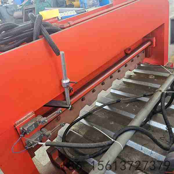 hydraulic-trapezoidal-metal-roofing-tile-making-machine-for-continuous-production-of-trapezoidal-roof-panels