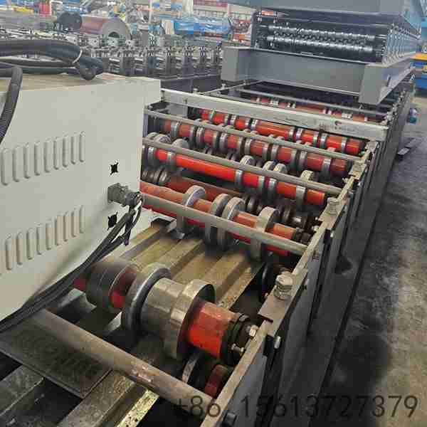 precision-roll-forming-stations-for-trapezoidal-tiles-with-hard-chrome-plated-rollers-for-impeccable-finish
