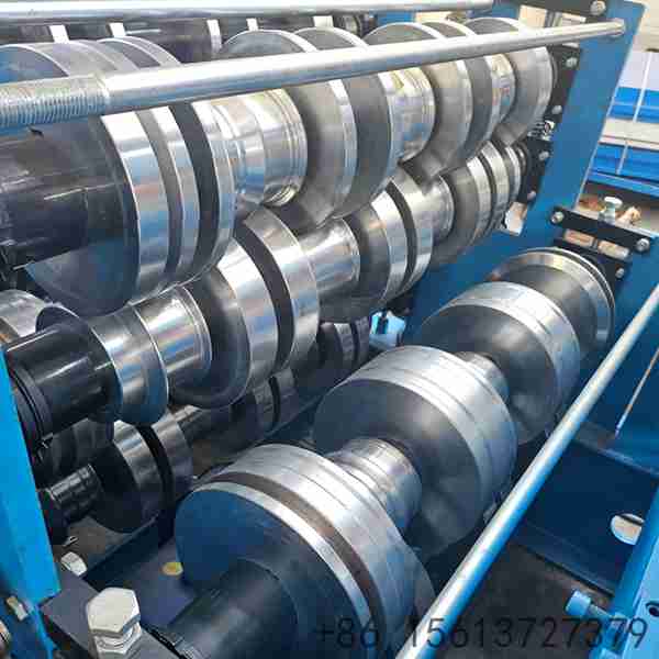 reinforced-machine-frame-ensuring-stability-and-zero-vibration-during-dual-layer-forming