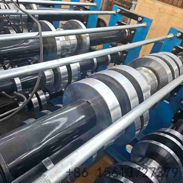 synchronized-hydraulic-cutting-system-executing-exact-cuts-for-double-layer-steel-decks