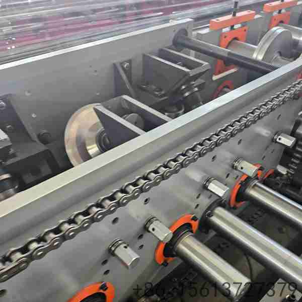 maquina-formadora-de-perfis-c-automatica-para-producao-alta-velocidade-de-perfis-c