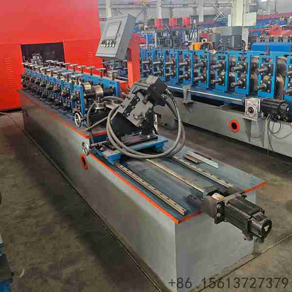 systeme-de-coupe-volante-hydraulique-pour-profilage-dacier-epais-sans-bavures
