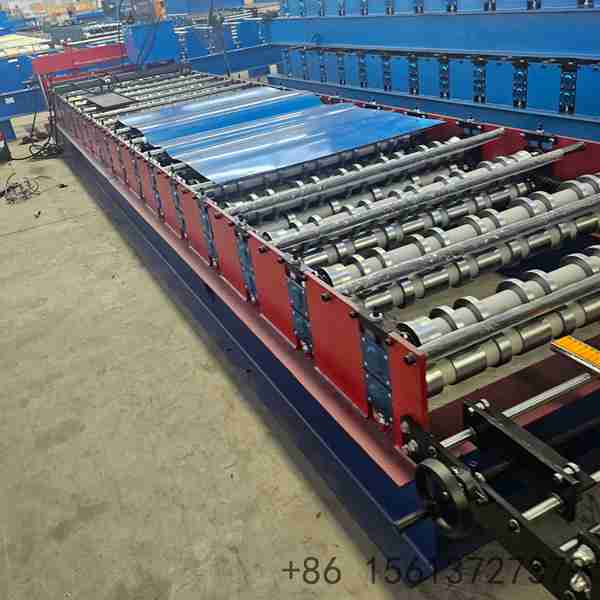 Industrial-trapezoidal-roof-panel-roll-forming-machine-with-high-speed-PLC-control-for-efficient-metal-sheet-production