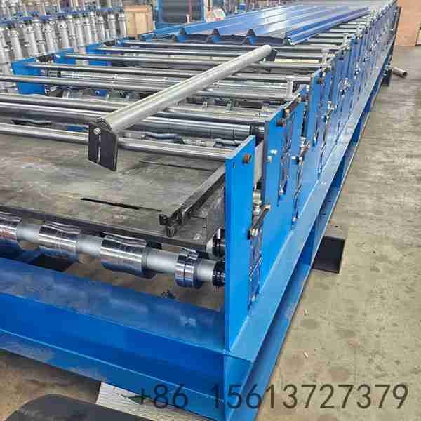 Modular-double-layer-forming-section-only-no-cutting-unit-showing-stacked-roller-design-for-versatility
