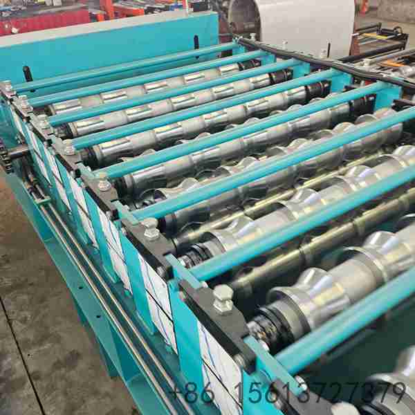 Economy-metal-roofing-sheet-making-machine-showing-durable-roller-design-for-value-production