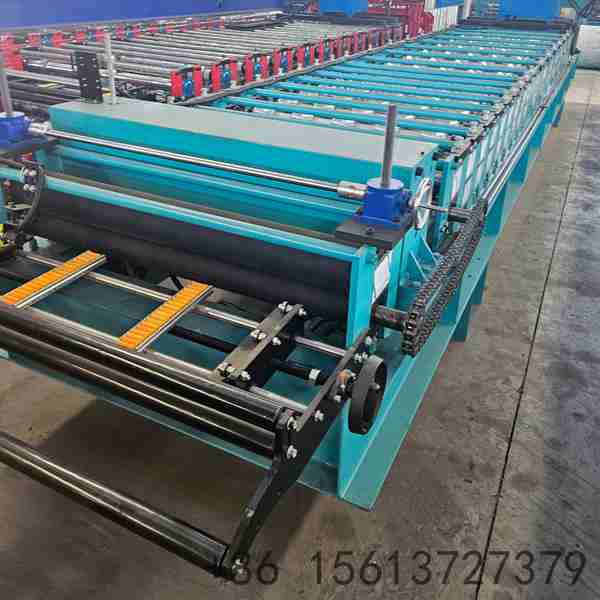 User-friendly-PLC-automation-cabinet-on-economy-forming-machine-with-digital-length-control-system