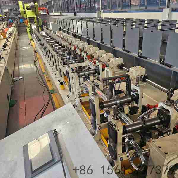 High-precision-square-tube-roll-forming-machine-with-automatic-PLC-control-for-efficient-pipe-production