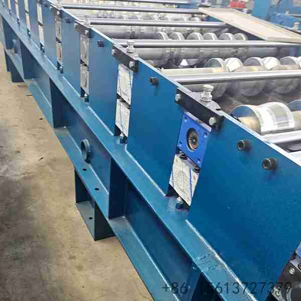 Professional-820-glazed-tile-making-machine-showing-mirror-finish-Cr12-rollers-for-aesthetics